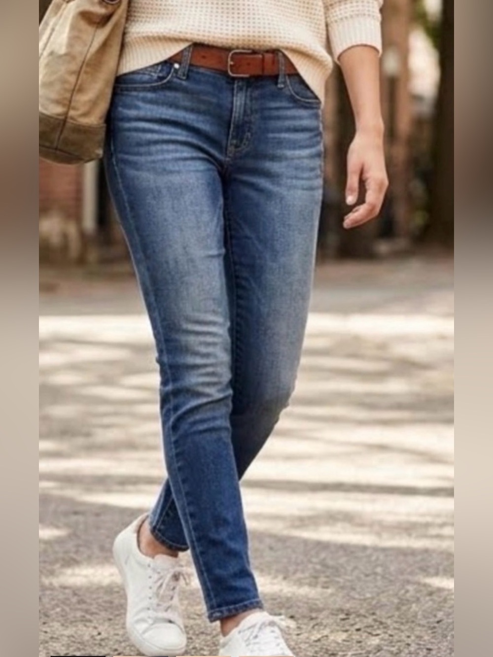 GAP Skinny Leg Women’s Jeans in Medium Blue